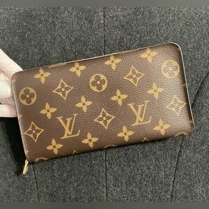 ✅AUTHENTIC LV ZIP LONG WALLET